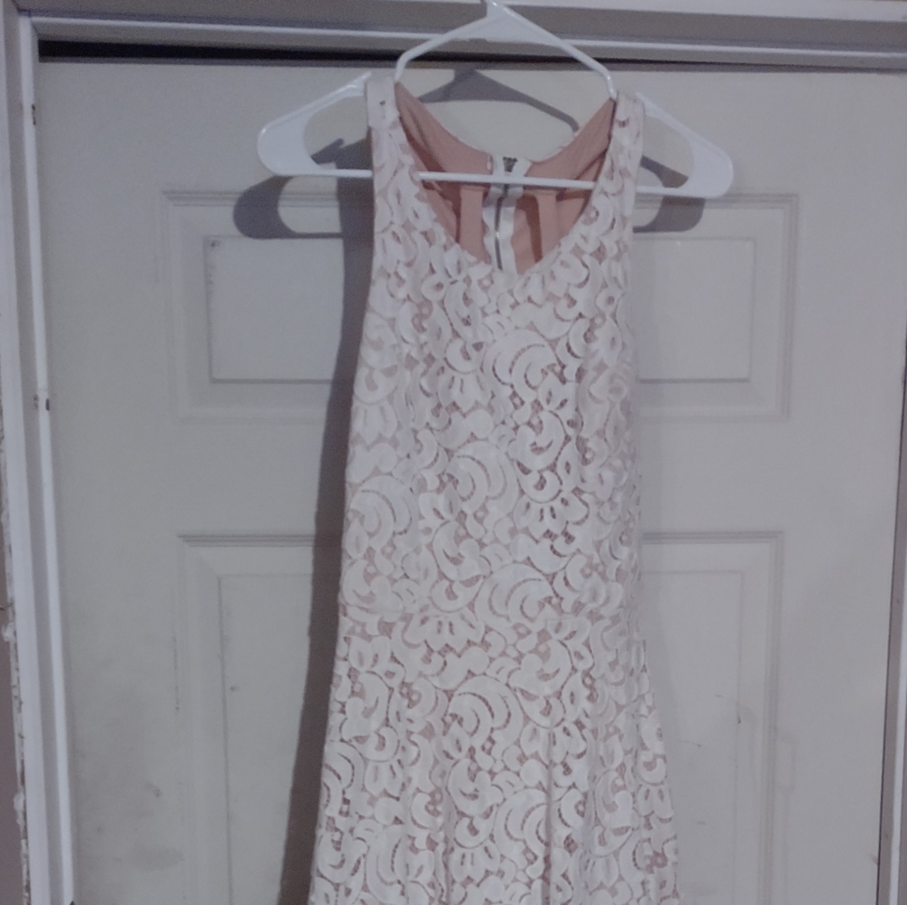 Jodi Kristopher size 7 lace sleeveless haltered back belted dress